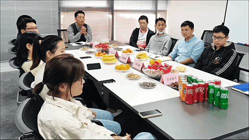 WiserMachine team for B2B buyer communication